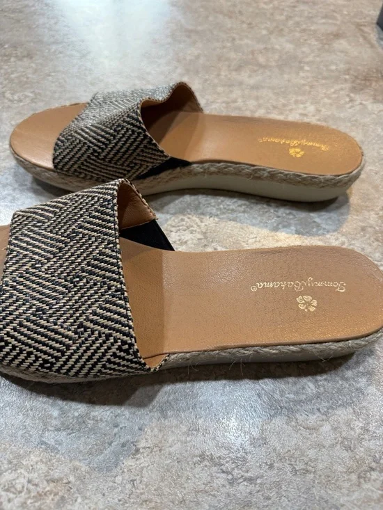 Tommy Bahama Black & Cream Woven Espadrille Slide Mules - Picture 5 of 9